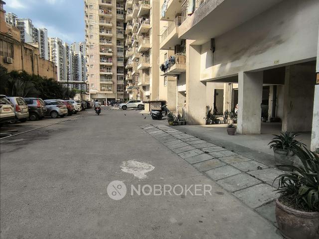 2 BHK Flat In Mahagun Mywoods for Rent In Sector 16c