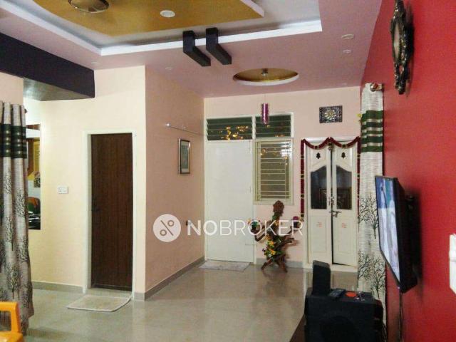2 BHK Flat In Maruthi Enclave for Lease In Mallathahalli