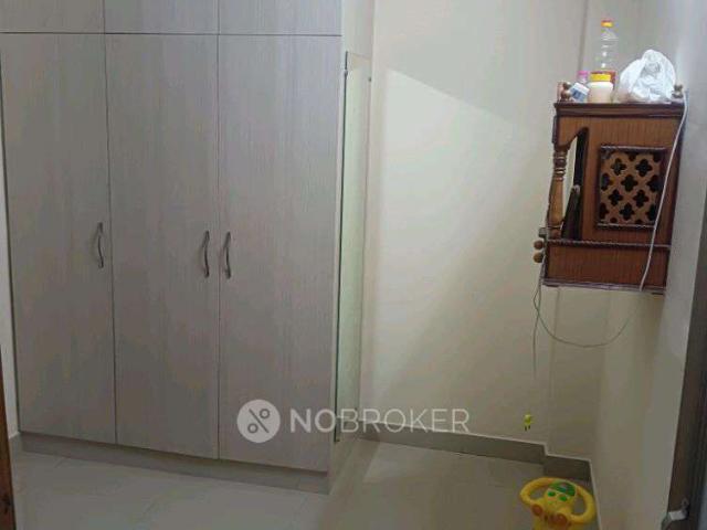2 BHK Flat In Mayur Vihar Phase 3 For Sale In Delhi