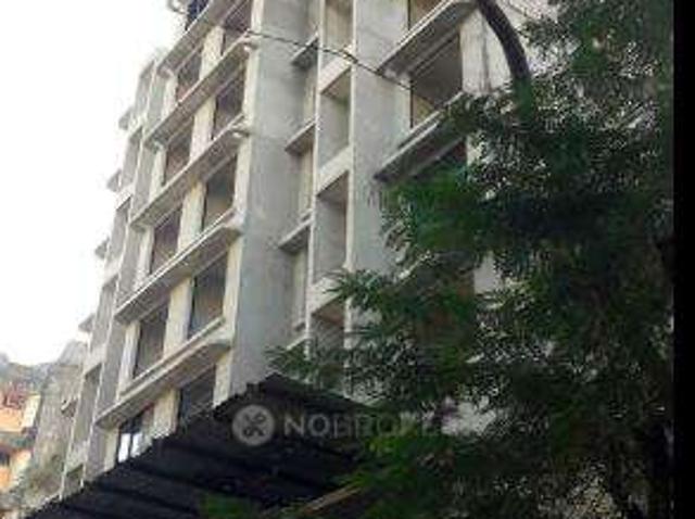 2 BHK Flat In Modi Building For Sale In Kalbadevi