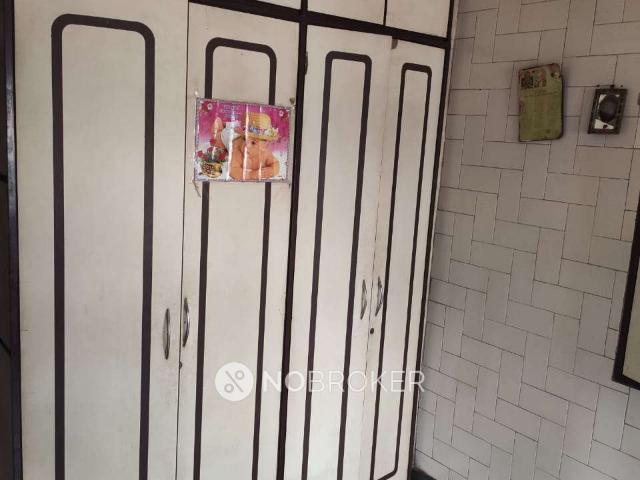 2 BHK Flat In Modi Building For Sale In Kurla