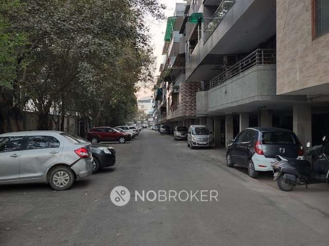 2 BHK Flat In Nagin Lake Apartments for Rent In Paschim Vih
