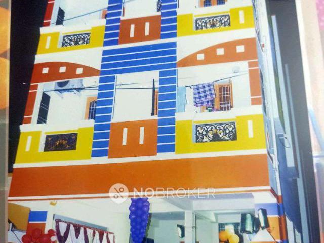 2 BHK Flat In Neibure Flat For Sale In 14, Lawrence Street