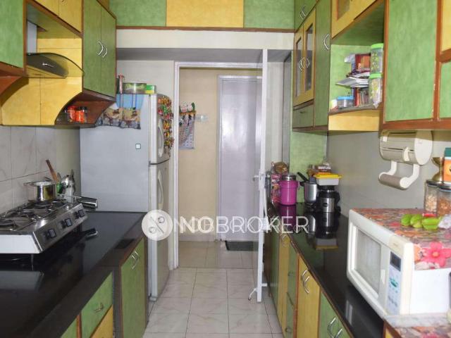 2 BHK Flat In Neighbourhood Society For Sale In Kandivali East