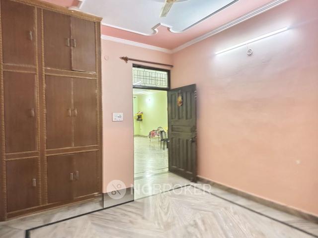 2 BHK Flat In Newpalam Vihar for Rent In Sector 110