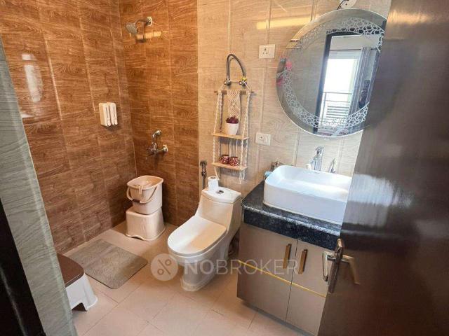2 BHK Flat In Nimbus Express Park View 2 for Rent In Chi V