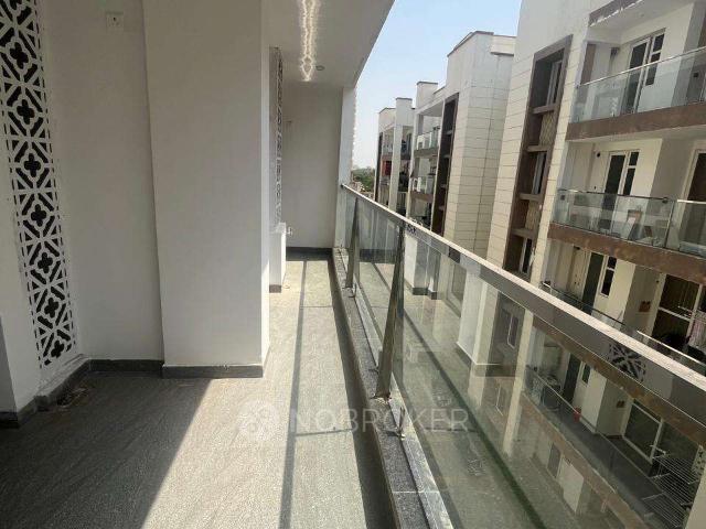 2 BHK Flat In Nimbus Express Park View for Rent In Yamuna Expressway
