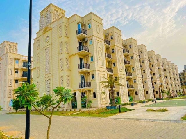 2 BHK Flat In No Nqme For Sale In Patel Nagar