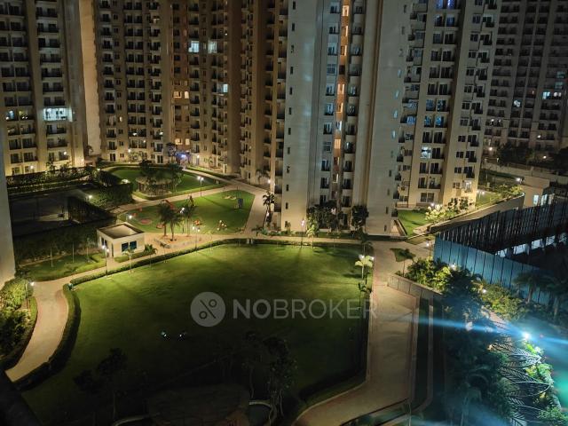 2 BHK Flat In Oasis Grandstand, Yamuna Expressway for Rent In 20411, Mayur Vihar Phase I, Part 2, Trilokpuri, Delhi, 110091, India