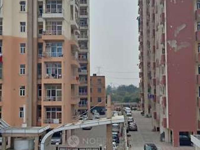 2 BHK Flat In Oasis Homes, Beta 2 Road For Sale