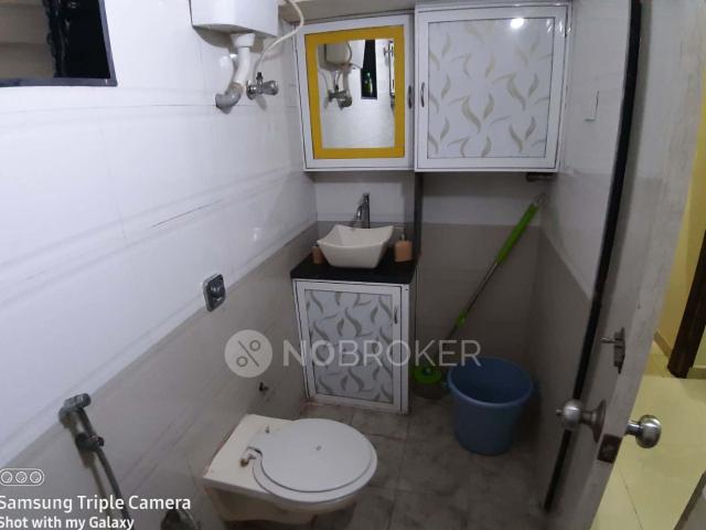 2 BHK Flat In Om Elegance For Sale In Malad West