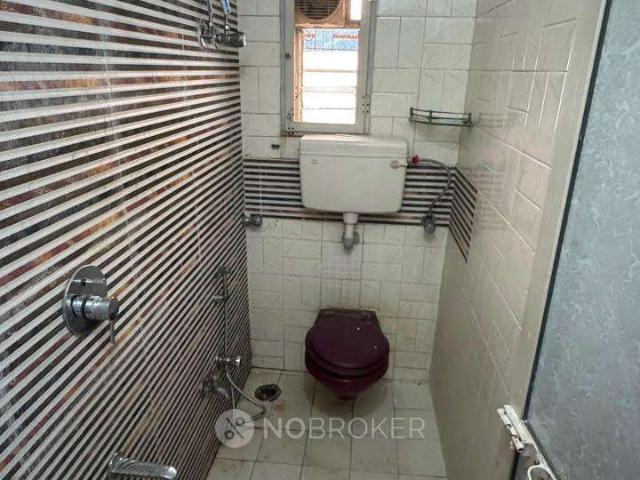 2 BHK Flat In Om Shiv Shakti Apartment, Dahisar West for Re