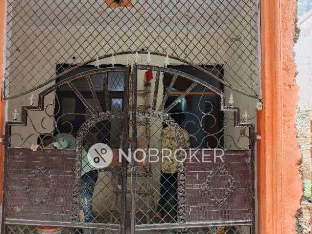 2 BHK Flat In Om Vihar Phase 3 For Sale In Uttam Nagar