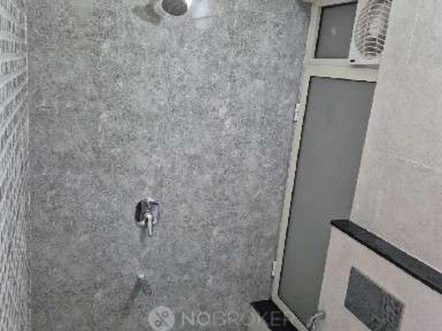 2 BHK Flat In Omkar Signet For Sale In Malad East