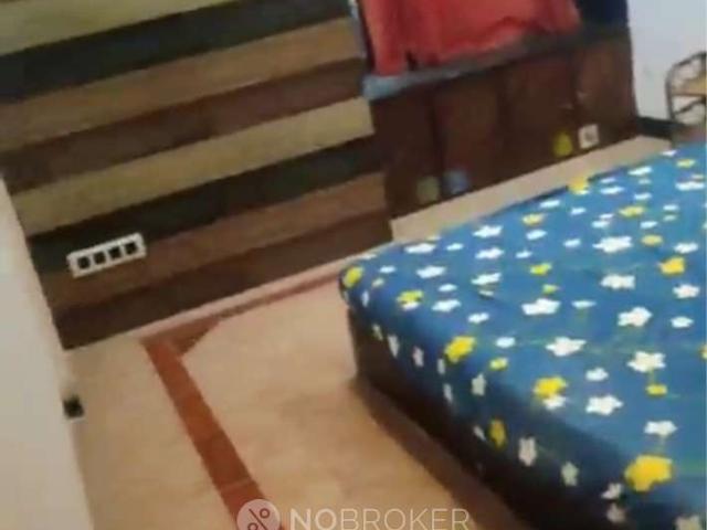 2 BHK Flat In Oshiwara Tarapore Gardens Society for Rent In