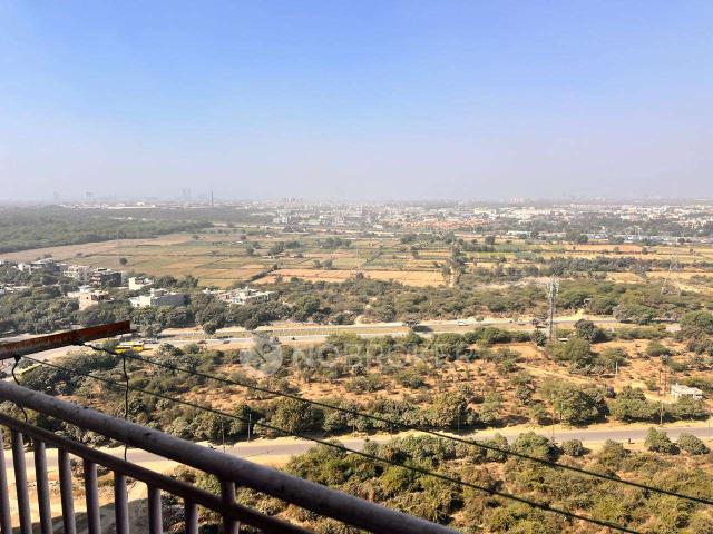 2 BHK Flat In Avj Platinum For Sale In Gn Sector Zeta I