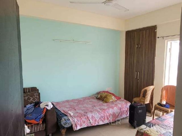 2 BHK Flat In Ajnara Homes for Rent In Sector 16 B