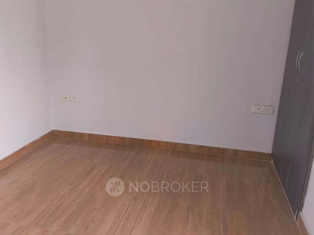 2 BHK Flat In Ajnara Homes for Rent In Sector 16b