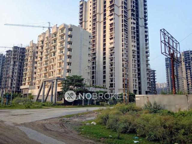 2 BHK Flat In Ajnara Le Garden For Sale In Sector 16
