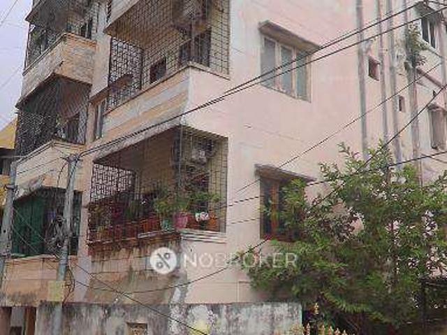 2 BHK Flat In Alivelu Towers For Sale In Venkatapuram Rd