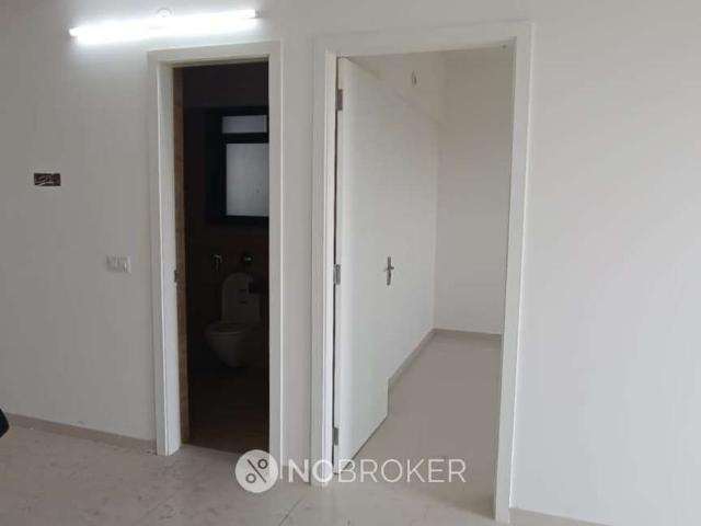2 BHK Flat In Amanora Gold Towers for Rent In Pimpri chinch