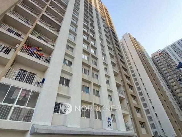 2 BHK Flat In Amanora Tower 30, Magarpatta, Pune for Rent In Hadapsar