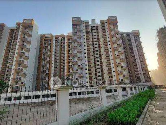 2 BHK Flat In Amrapali Centurian Park For Sale In Techzone 4