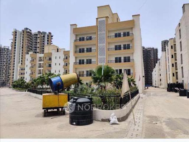 2 BHK Flat In Amrapali Centurian Park Lowrise for Rent In Nai Basti Dundahera
