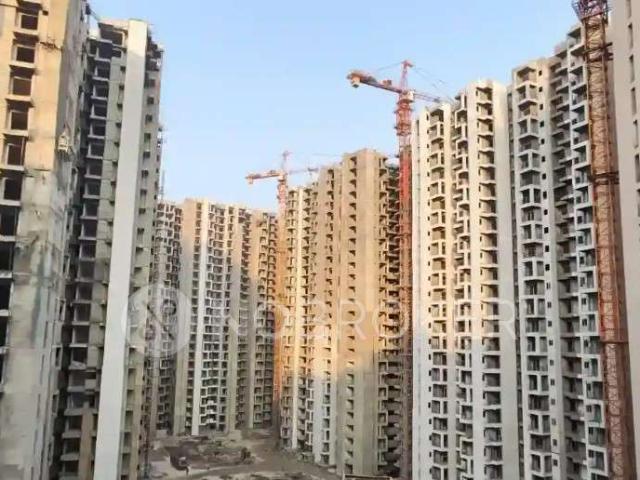 2 BHK Flat In Amrapali Dreamvalley For Sale In Gaur City
