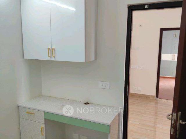 2 BHK Flat In Amrapali Tropical Garden for Rent In Tech Zone Iv