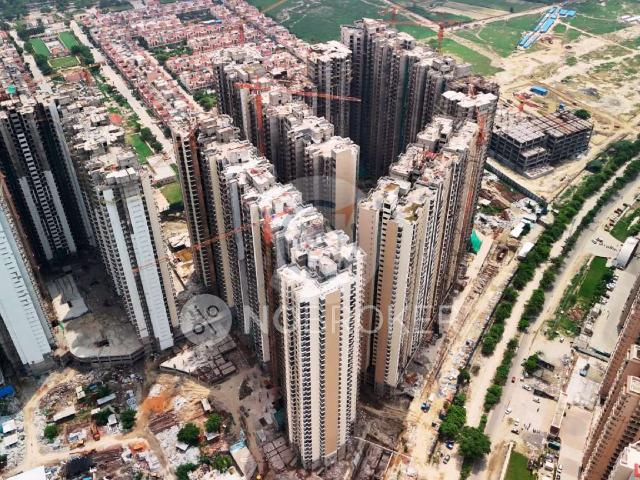 2 BHK Flat In Amrapali Verona Heights For Sale In Techzone