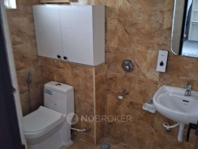 2 BHK Flat In Amrutha Platinum Towers for Rent In Whitefield