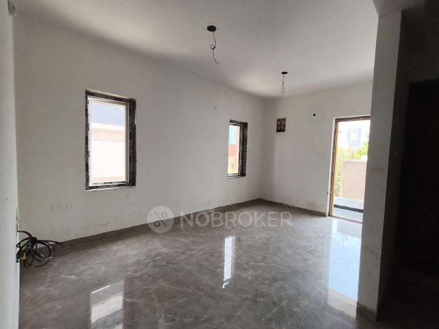 2 BHK Flat In Apartment For Sale In Gayatri Enclave