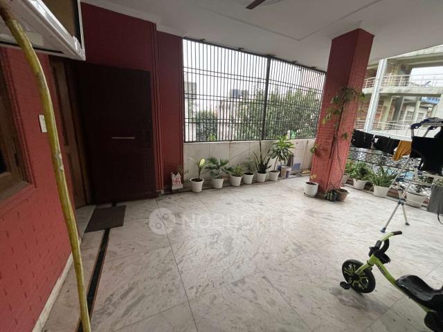 2 BHK Flat In Apartment For Sale In Moti Nagar