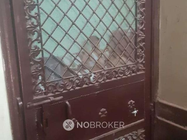 2 BHK Flat In Apartment for Rent In Mukherjee Nagar
