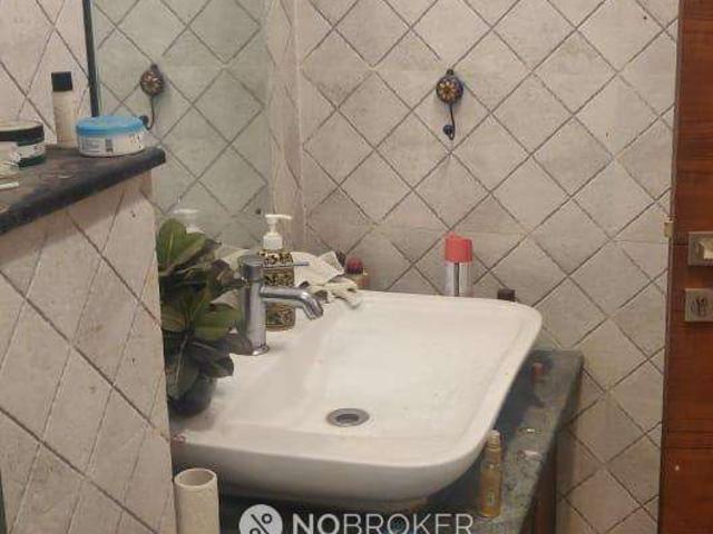 2 BHK Flat In Apartment for Rent In Saket