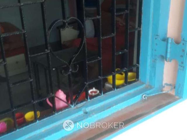 2 BHK Flat In Arjun Rao Guruvariya Society For Sale In Mahim East