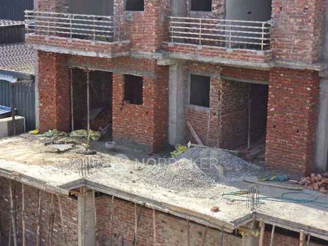 2 BHK Flat In B7a For Sale In B Block, B 109, High Tention