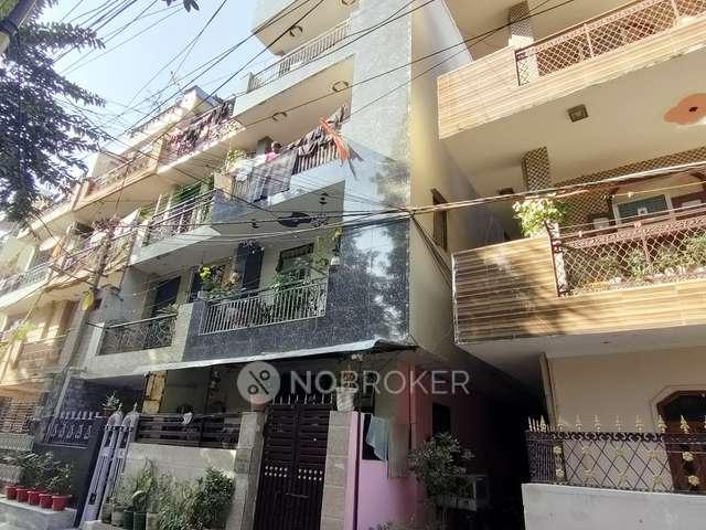 2 BHK Flat In B Block Karampura First Floor With Roof Rights
