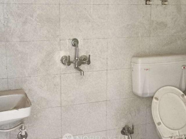 2 BHK Flat In Bedarwal 63 Golf Drive for Rent In Sector 63a