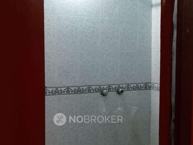 2 BHK Flat In Beta 2 for Rent In Beta Ii