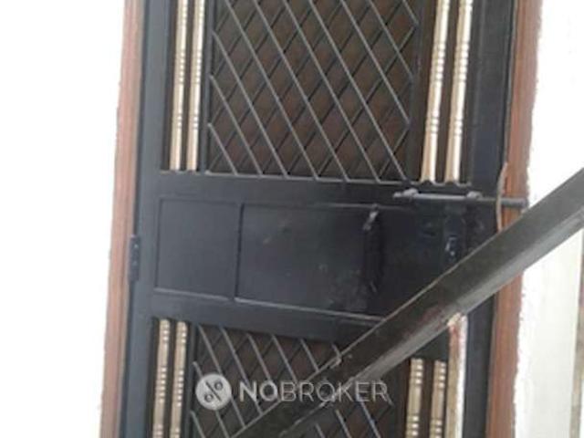 2 BHK Flat In Bhagwan Nagar, Ashram For Sale In Bhagwan Nagar, Phase 2, Sunlight Colony