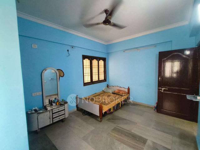 2 BHK Flat In Bharani Classic Apartments, L. B. Nagar For Sal