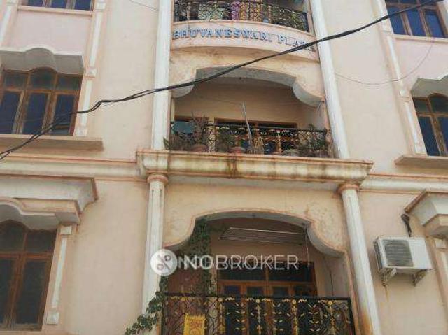 2 BHK Flat In Bhuvaneswari Plaza for Rent In Kondapur