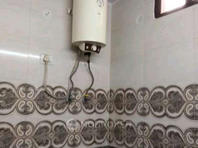 2 BHK Flat In Bindals Apartment for Rent In 27693rd Floor Street Ram Roop Main Bazar, Ghanta Ghar Chowk, Sabzi Mandi Old, Delhi, 110007, India