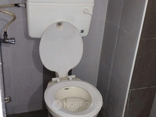 2 BHK Flat In Blossoms Apartments For Sale In Old Nallakunta