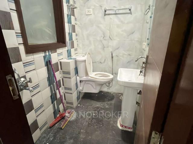 2 BHK Flat In Chhattarpur Enclave Phase 2 for Rent In Chhatarpur, New Delhi