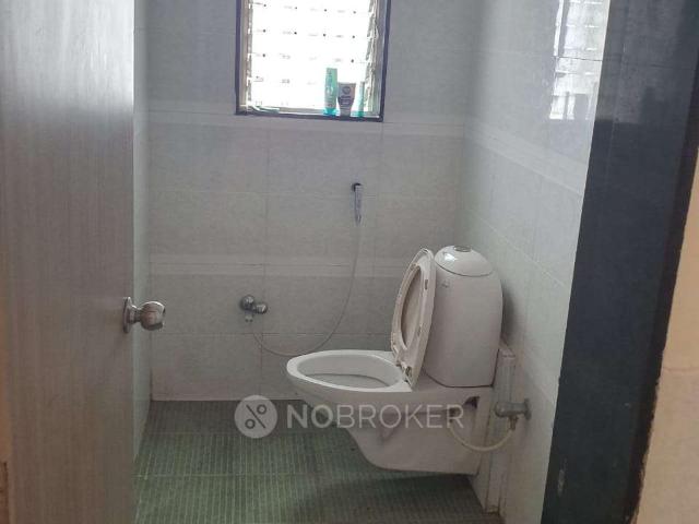 2 BHK Flat In Colonade for Rent In Colonnade Society
