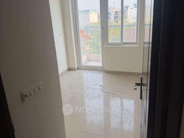 2 BHK Flat In Corona Optus, Sector 37c for Rent In Sector 37c