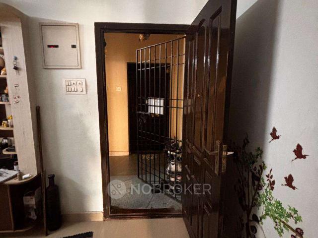 2 BHK Flat In Durai Sivam Apartments, Valasaravakkam For Sale In Valasaravakkam